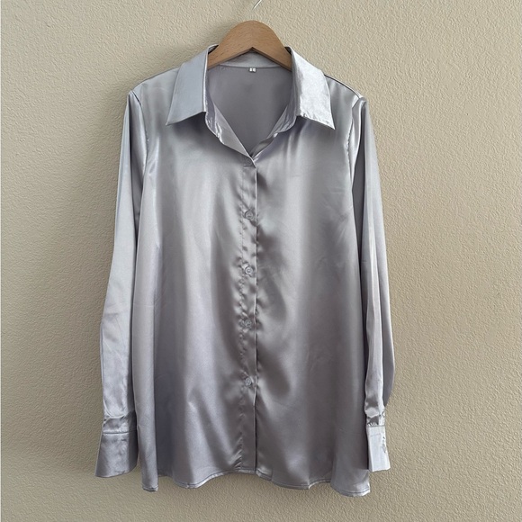 Elegant Silver Satin Blouse - Picture 2 of 4